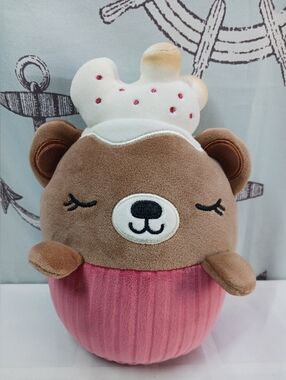 Mariah Elizabeth Mystery Cupcake Plush/ Hot Cocoa Bear